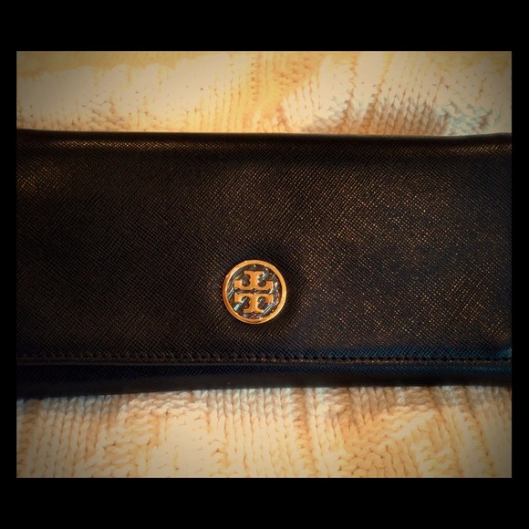 SOLD ❤️Authentic Tory Burch wallet