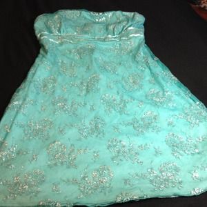 Cute strapless dress