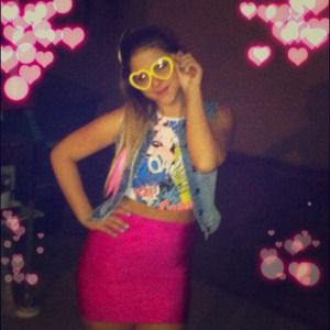 Upper cute 80's pop crop top!