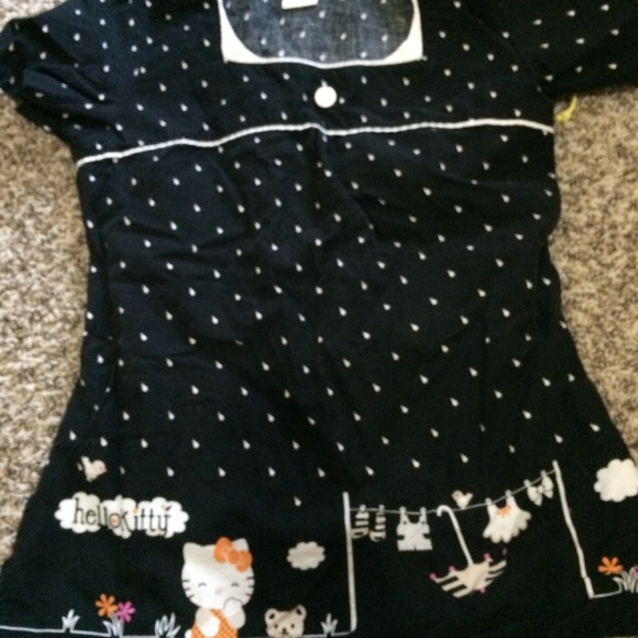 Black hello kitty scrub top