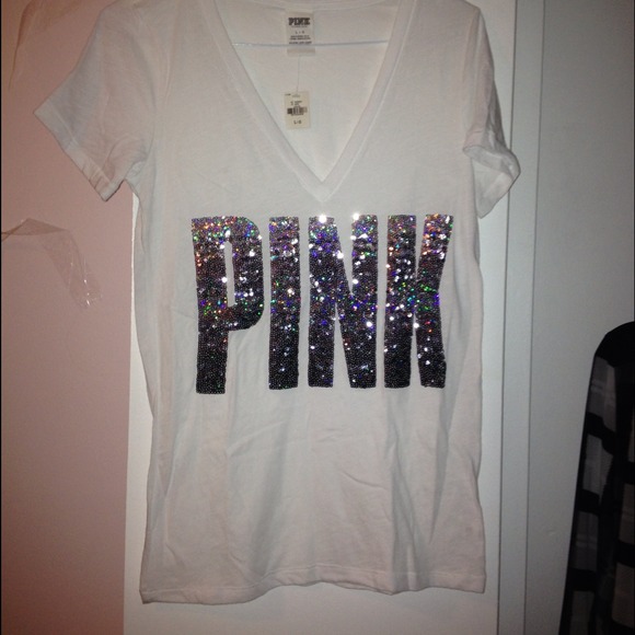 💢SOLD💢NWT VS PINK BLING T