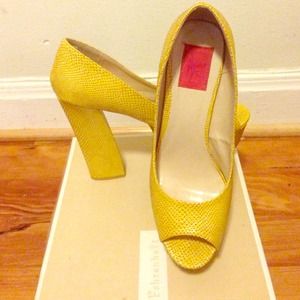 Fahrenheit open toe platform heel