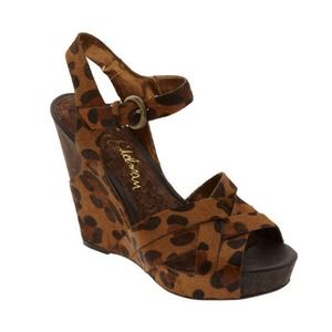 Sam Edelman Leopard print wedges