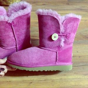 🚫SOLD🚫Pink bailey bow uggs ugg boots