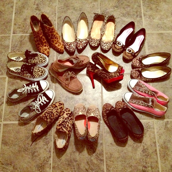 All kinds Shoes - Who doesn't love a leopard shoe?!