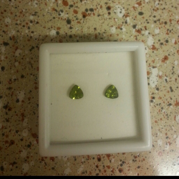 Price slash!! Peridot gems from kenya