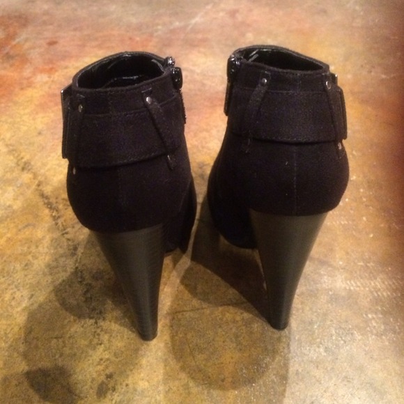 Michael Antonio Black Booties - Picture 3 of 4
