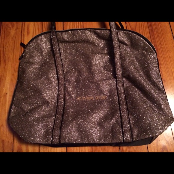 *SOLD* Victoria's Secret Sparkly Overnight Bag - Picture 3 of 3