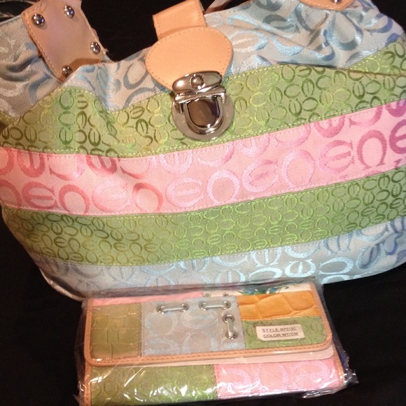 New purse with matching wallet