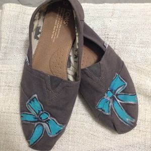 HOLD--Custom TOMS! HOLD--