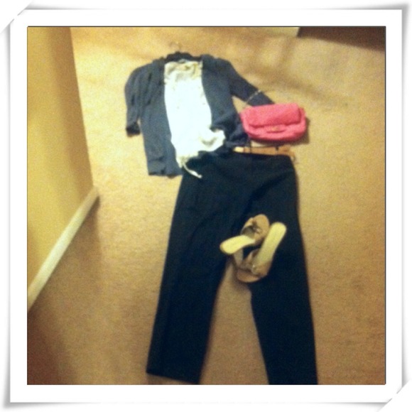 Ann Taylor Pants - Ann Taylor take me down town black slacks