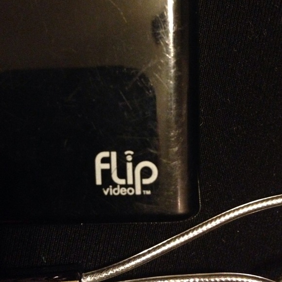 FLIP Video Camera 💕 - Picture 2 of 4