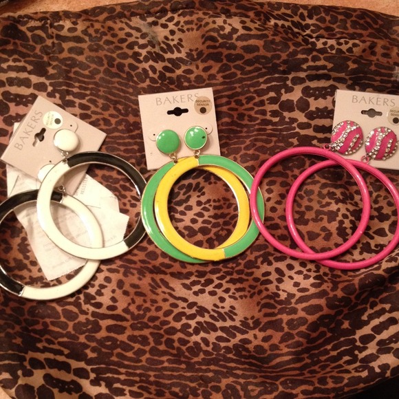 Brand new earrings - Picture 1 of 4
