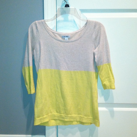 ❗️SOLD❗️Two toned top