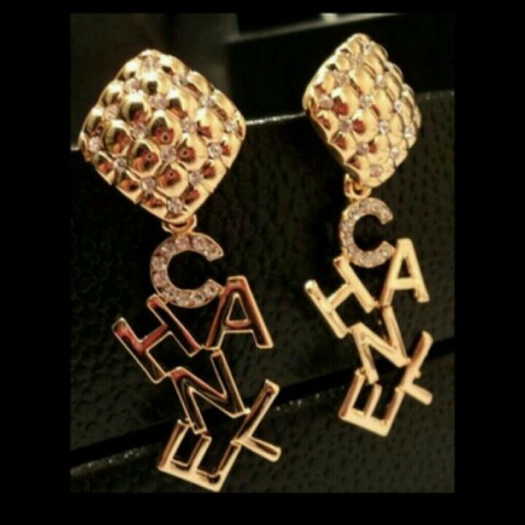 CHANEL EARRINGS