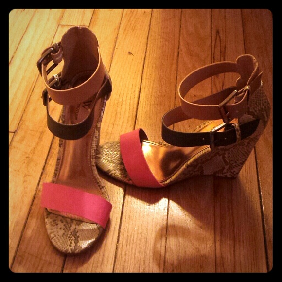 Worthington wedged heels