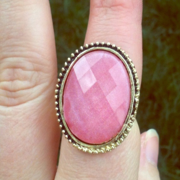 Pretty pink jeweled gold ring