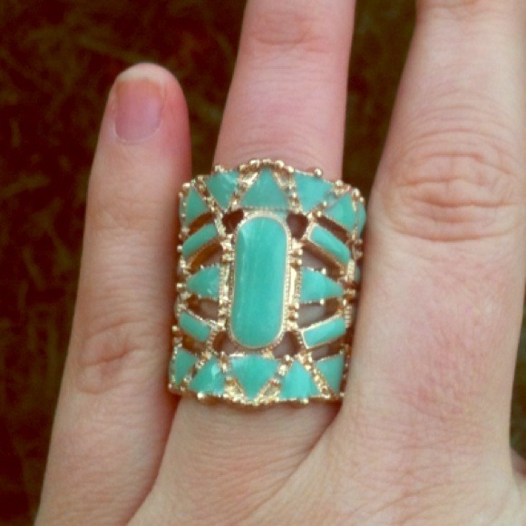 Tribal green and gold ring - Picture 1 of 2