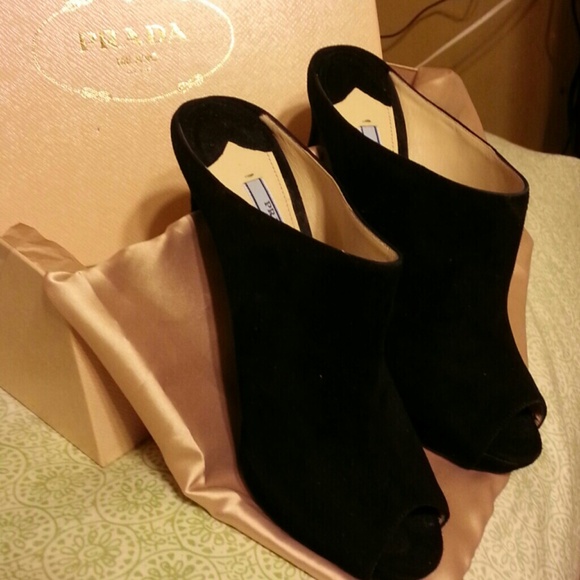 Shoes - Picture 4 of 4