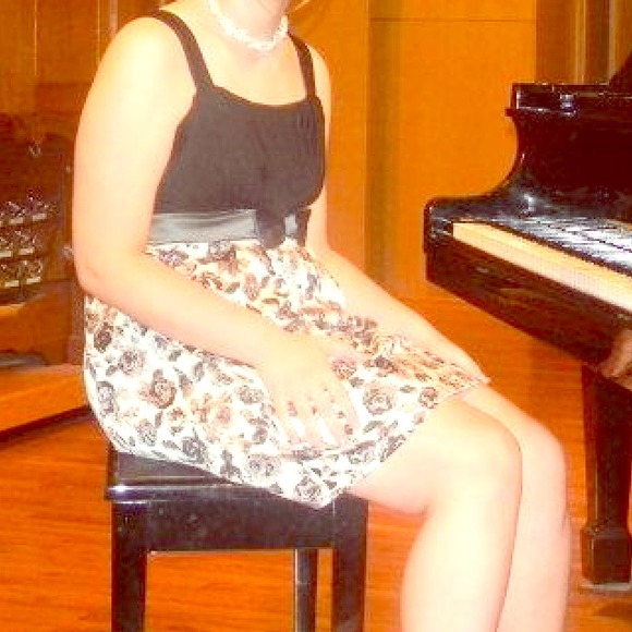 Lovely rose print silk dress - Picture 1 of 3