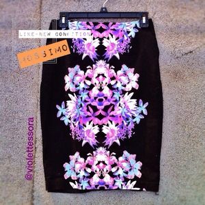 |SOLD IN BUNDLE|  Mirror-image" floral skirt