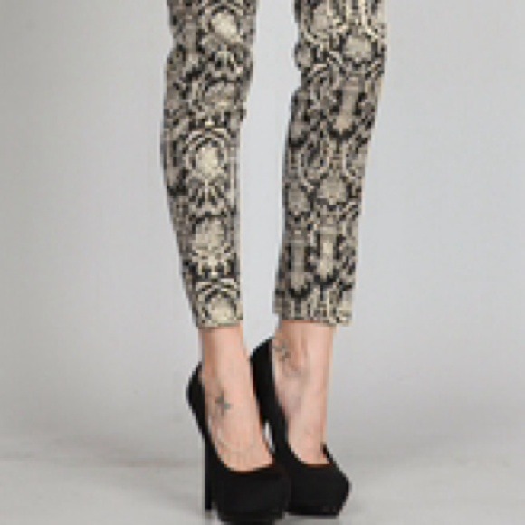 Brocade Gold And Black Pants - Picture 2 of 2