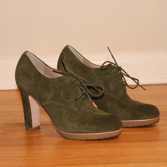 Talbots olive suede platform lace-up oxford