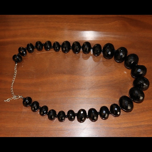 Black bauble necklace
