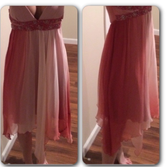 ❌❌❌SOLD ❌❌❌Pink & white dress! - Picture 2 of 4