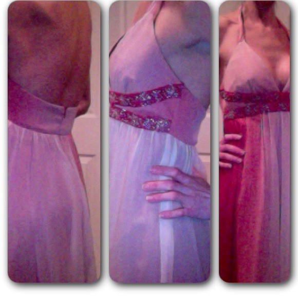 ❌❌❌SOLD ❌❌❌Pink & white dress! - Picture 3 of 4
