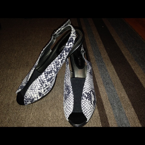 Shoes - Picture 2 of 3