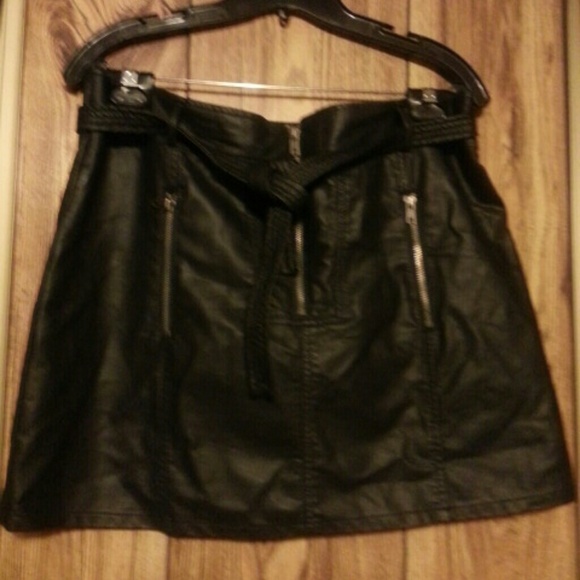 Black Allen B. Skirt