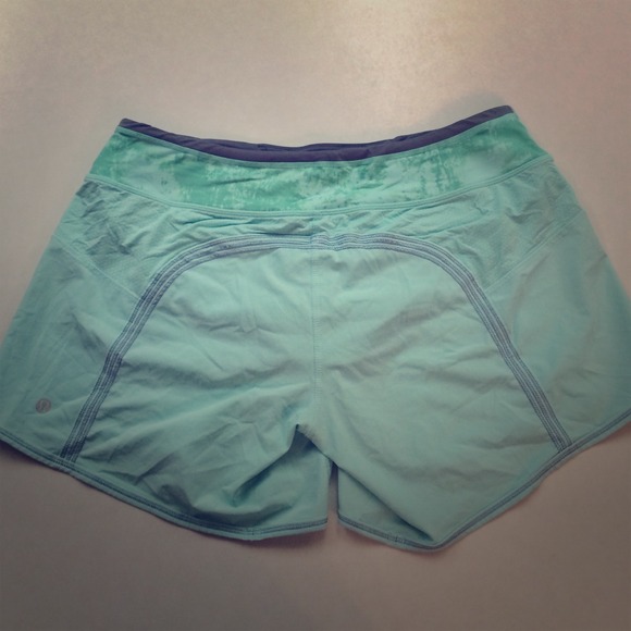 Lululemon groovy run short