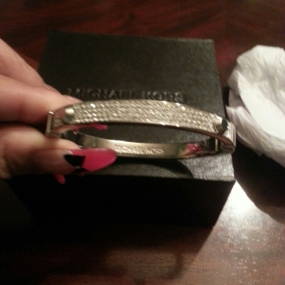 A beautiful Mk bracelet