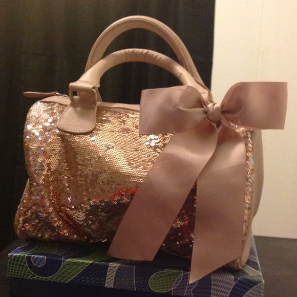 REDUCE!!!!! Light pink hand purse