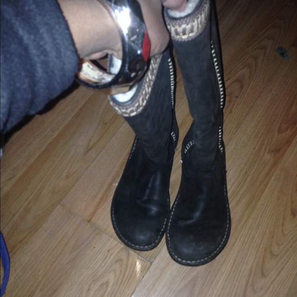 😲sold😲uggs