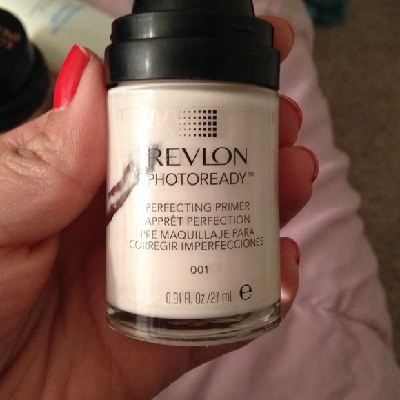 SOLD Revlon HD primer