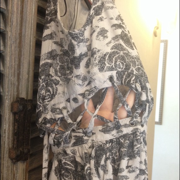 H&M Dress - Picture 2 of 2