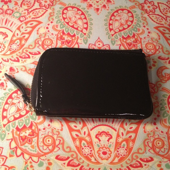 SOLD Michael Kors patent change purse - Picture 4 of 4