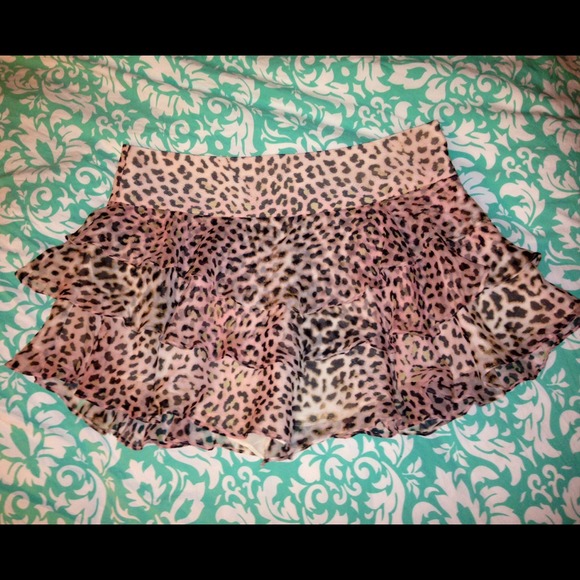 💥PRICE REDUCED💥PENCEY LEOPARD PRINT SKIRT - Picture 1 of 4