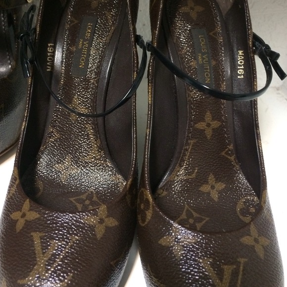 Louis Vuitton Pumps - Picture 4 of 4