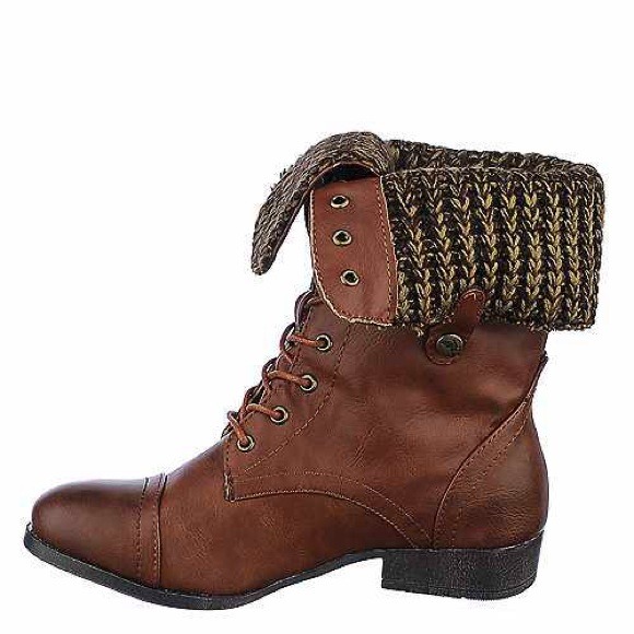 Brown combat boots plain