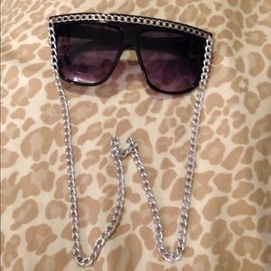 Black chain sunglasses