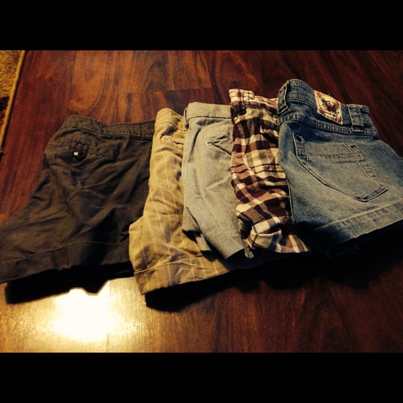 Shorts - Picture 2 of 2