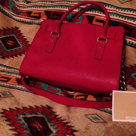 Soldπ«π«π«π« - Picture 4 of 4