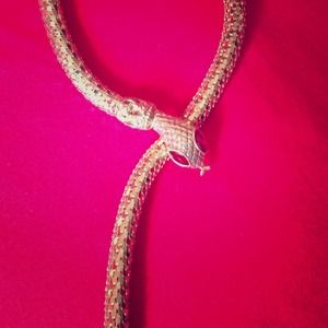 🚫SOLD Gold snake necklace