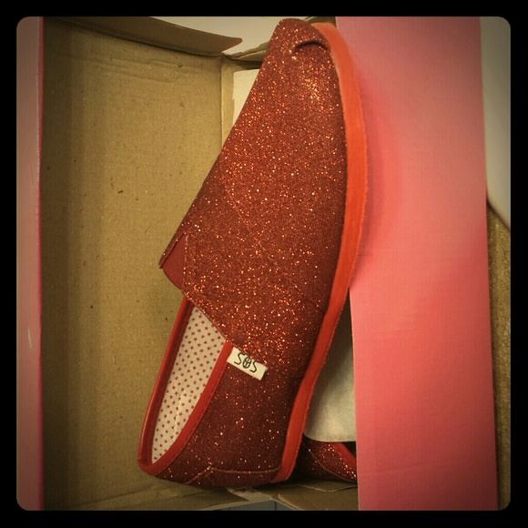 New in the Box, Never Worn SOS Red Glitter Flats!