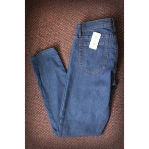 Size 28 (6 or 7) jeans from Forever 21 with tags
