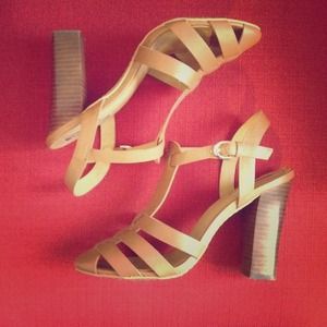 REDUCED Zara tan strappy sandals