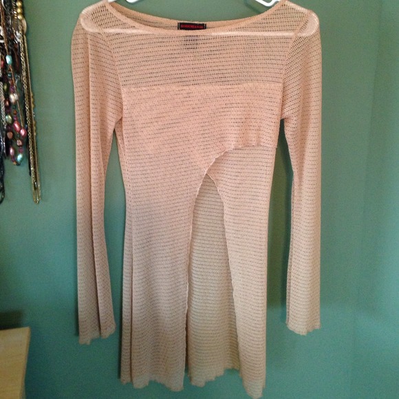 **BUNDLED**Hi low top/coverup - Picture 4 of 4